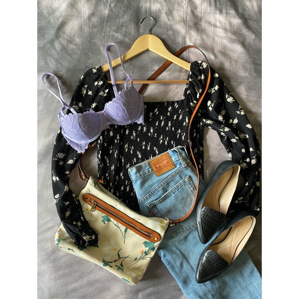 Floral Crossbody Purse - Picture 3 of 9
